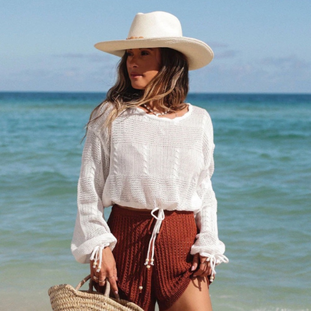 VICI - ISLAND ESCAPE LIGHTWEIGHT KNIT TOP